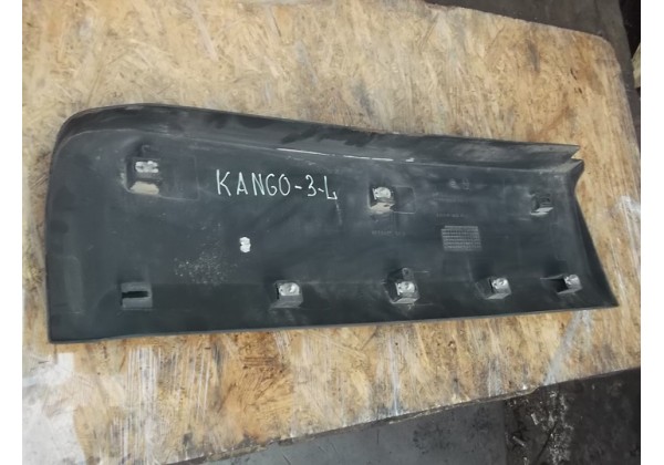 Молдинг задньої лівої розпашної дверки Renault Kangoo, 7700804869, 8200101805